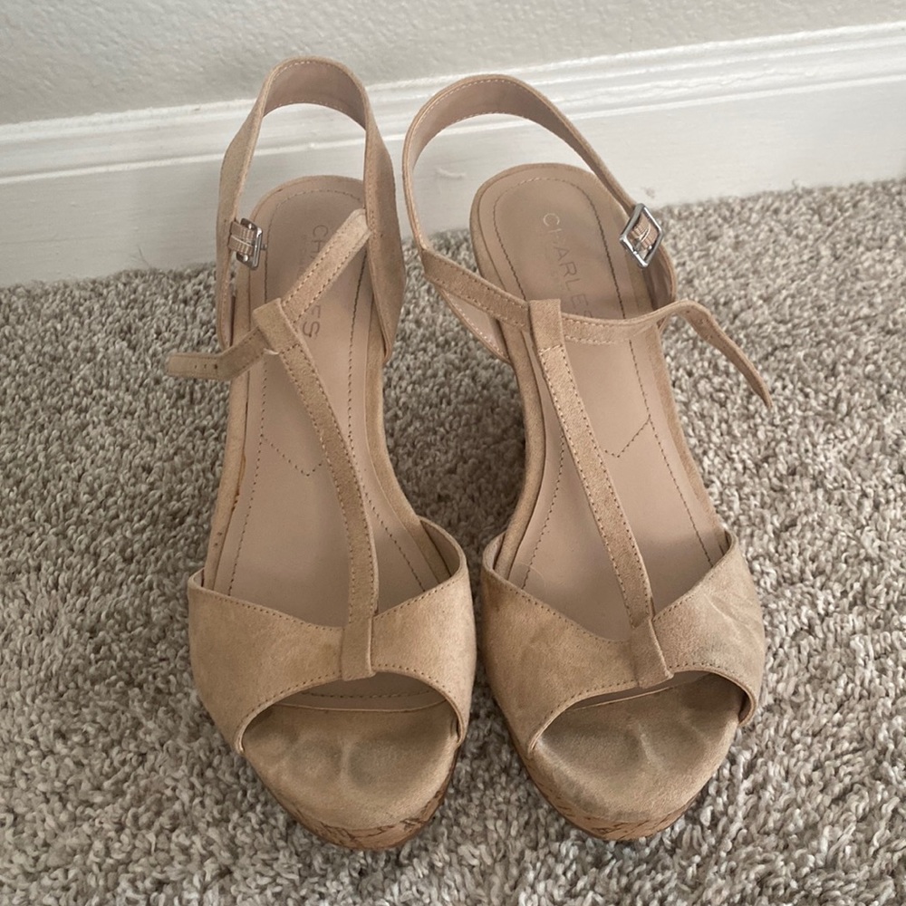 NUDE WEDGES